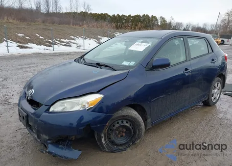 2010 Toyota Matrix z USA, uszkodzony, nr VIN 2T1KU4EE6AC243263